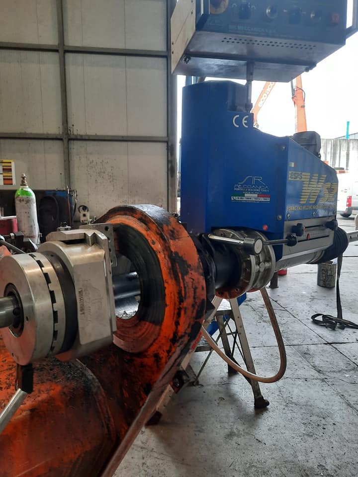 Bareno industriale su cilindro pesante - officina meccanica Suvereto