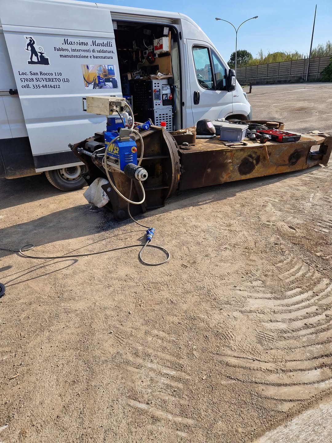 Officina mobile Fiat Ducato Massimo Martelli - intervento oleodinamico in cantiere